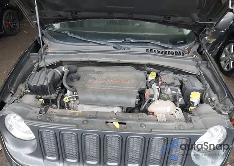 2017 Jeep Renegade Trailhawk 4X4 z USA, uszkodzony, nr VIN ZACCJBCB5HPE77953